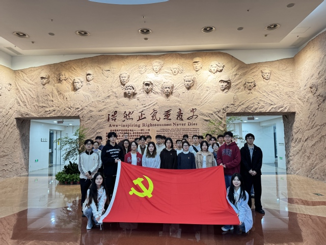 合照2.jpg 合照2.jpg